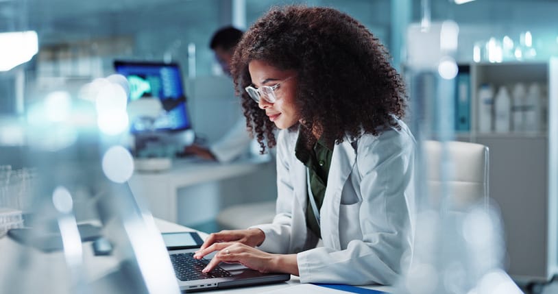 Photo shows woman in lab